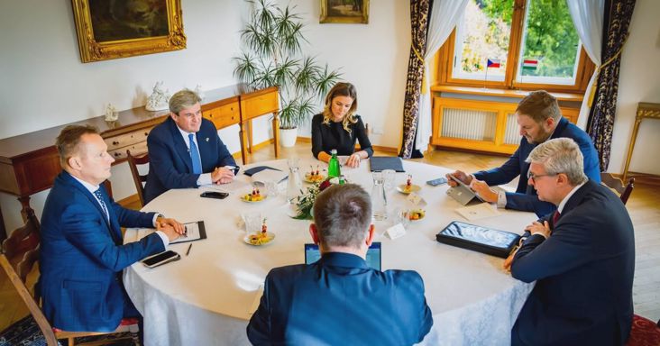 Kétoldalú egyeztetést folytatott Karel Havlíček ipari és kereskedelmi miniszterrel Kapitány István