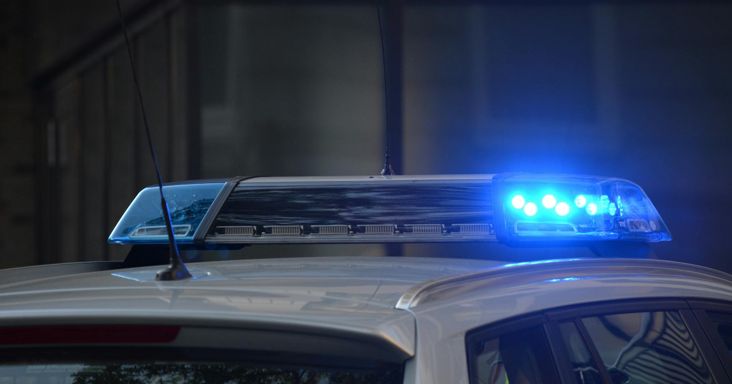 Árokba borult egy autó Bajna közelében