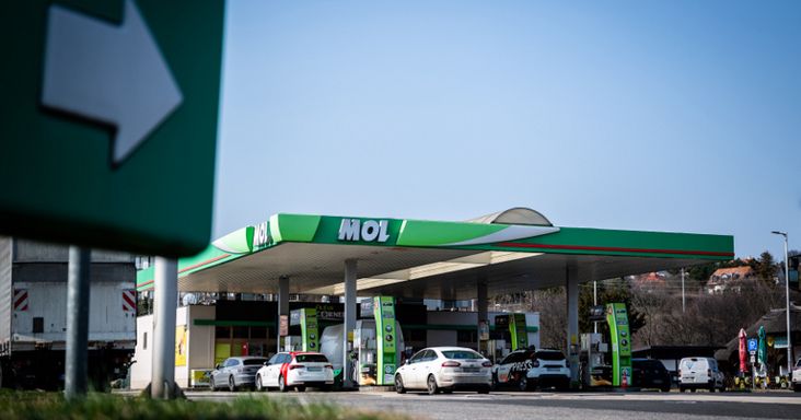 Magyar Péter luxusautókról beszélt, most újabb tüntetésre készülnek a benzinkutasok