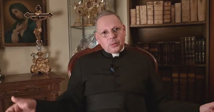 Hodász András elszégyellte magát, csak éppen rosszkor – véli Simon Gábor atya