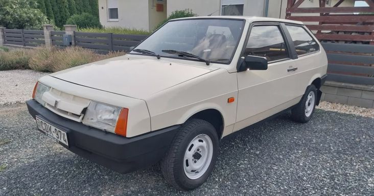 Keveset futott, Merkur-számlás Lada Samara került eladósorba