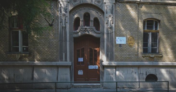 Bíróság mondta ki, hogy jogellenesen gátolták a szegedi Wesley-iskola újraindítását