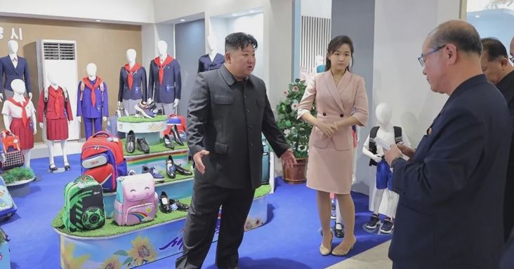 Halálhíre után fotókat tett közzé Kim Dzsongunról az észak-koreai állami média