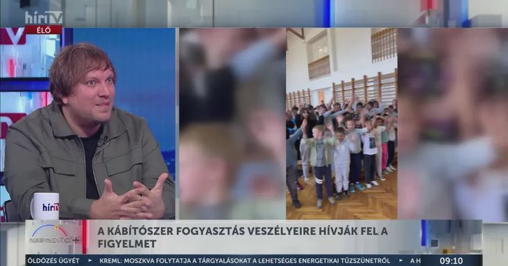 Nemzetközi rocksztárok álltak a Suliturné mellé