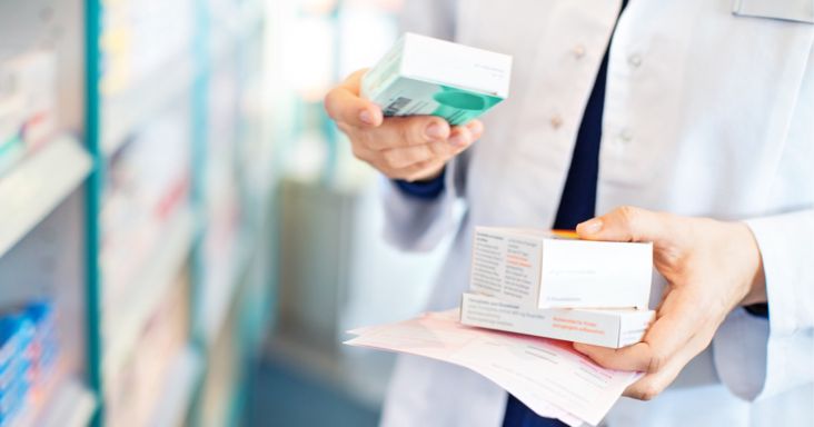Működik a legális patikatrükk: így veszik töredékáron a méregdrága gyógyszereket az élelmes magyarok