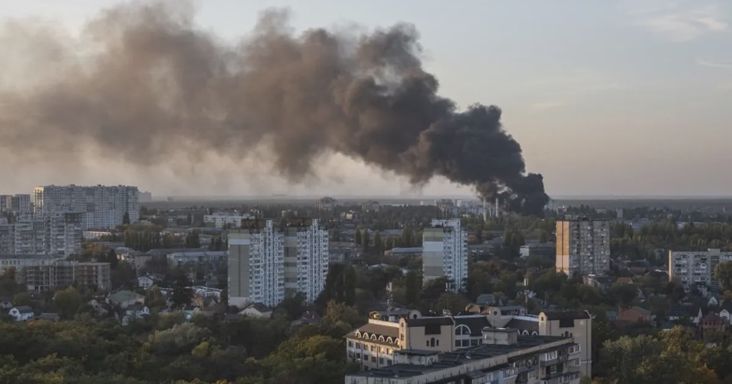 Több civil meghalt az éjszakai orosz légicsapásokban Ukrajnában