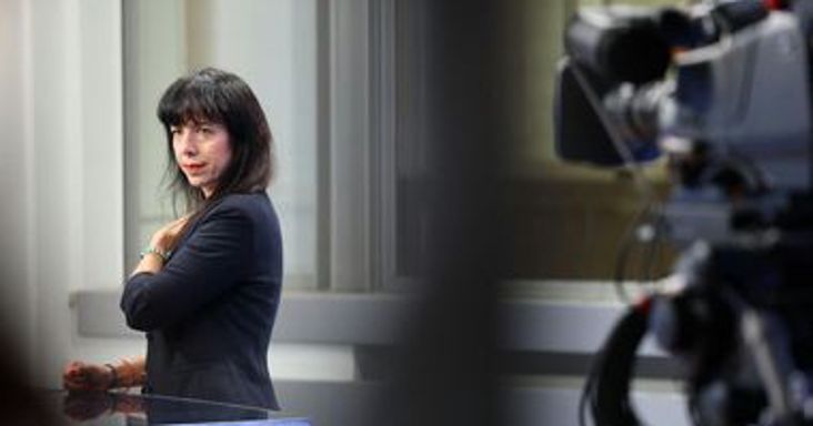 Aknára léphetett a német Baloldal berlini jelöltje, amikor utólag húzatta volna ki egy sötét figura nevét egy Der Spiegel-interjúból