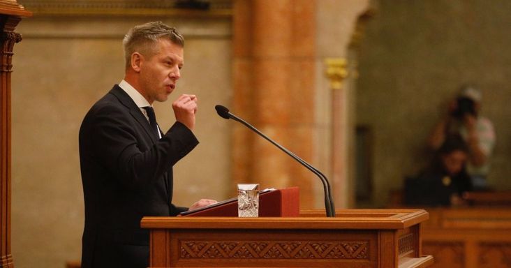 Magyar Péter elárulta: kegyetlenül megvágja a kormány a közmédia állami támogatását