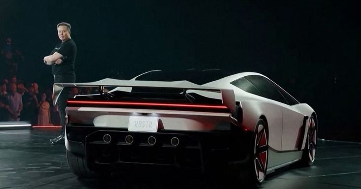 A Tesla új roadstere már repülni is tud - elképesztő video, közben Elon Musk beszólt az Amazonnak is
