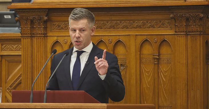 Magyar Péter nagy béremeléseket jelentett be a költségvetéssel, de van egy bökkenő