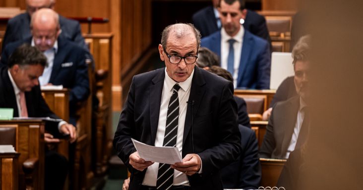 Tíz évre elzárták a nyilvánosság elől, most kiderülhet, mit tartalmaz a több százmilliós egészségügyi reformterv