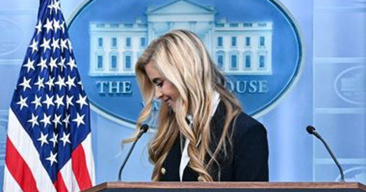 Mennyire kínos összekeverni a férjedet az elnökkel? – katasztrofális lett Trump új fehér házi szóvivőjének bemutatkozása