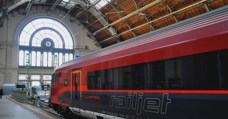 Magyar megrendelésre indít decembertől közvetlen München–Miskolc járatot az osztrák ÖBB