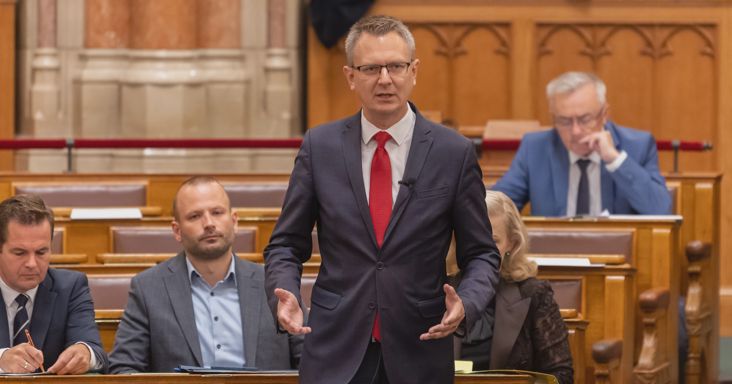 Jogsegélyszolgálatot indít a KDNP az úgynevezett genderpropaganda „iskolai megjelenése” miatt