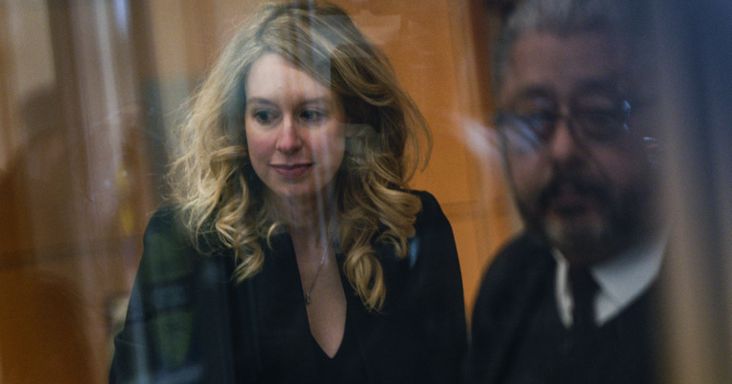 Pár csepp vér, egy milliárdos csalás: Budapesten is vetítik majd az Elizabeth Holmes-filmet