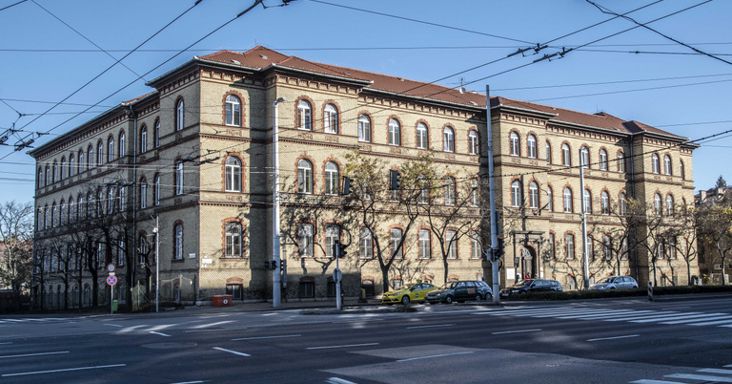 Válság a budapesti belgyógyászatokon, tömegével küldhetik haza a krónikus betegeket