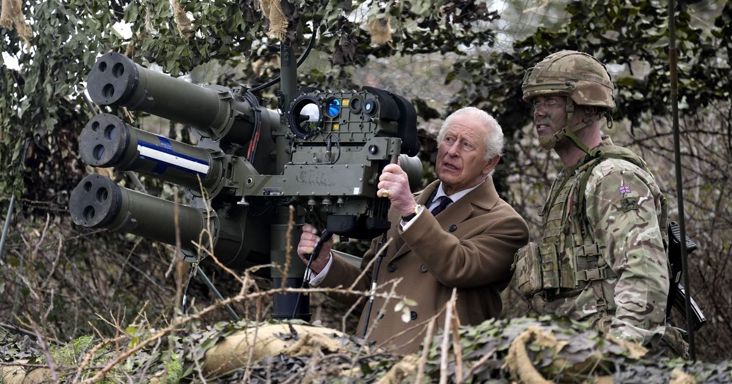 Háborúra készítené fel a lakosságot a brit vezérkari főnök