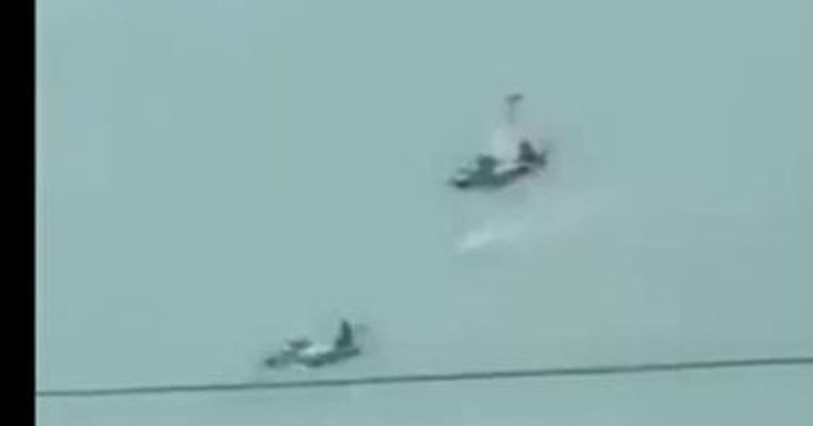 Összeütközött a levegőben két katonai gép, négy pilóta meghalt a Fülöp-szigeteken – videóval