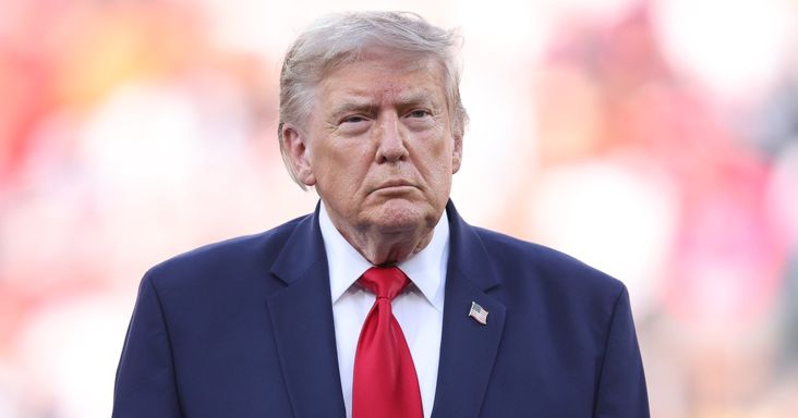 Páros lábbal szállt bele Zelenszkijbe Trump, szerinte az ukrán elnök a béke legfőbb akadálya
