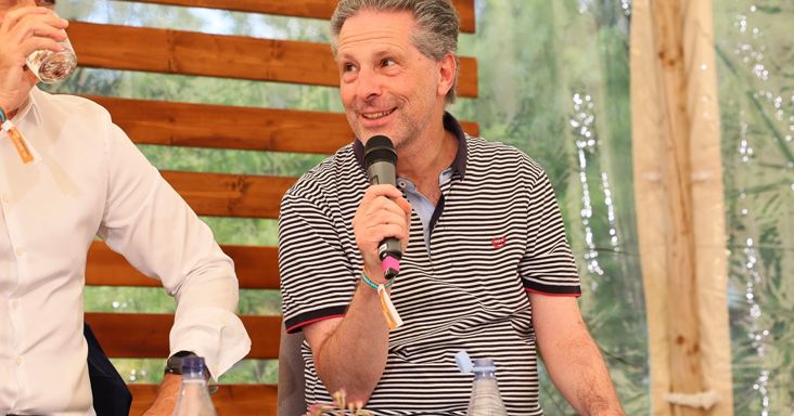 Nyílt levélben tiltakoznak Schiffer Andrásék a jogállami garanciák veszélyeztetése miatt