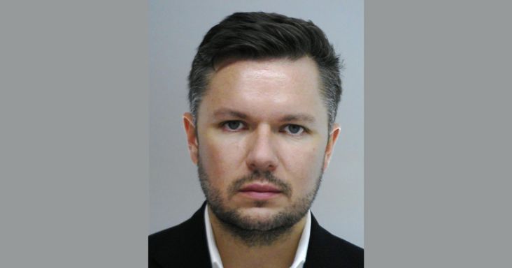 Gengszterek is üldözik Matolcsy Ádámot – Kik találják meg előbb, a rendőrök, vagy...