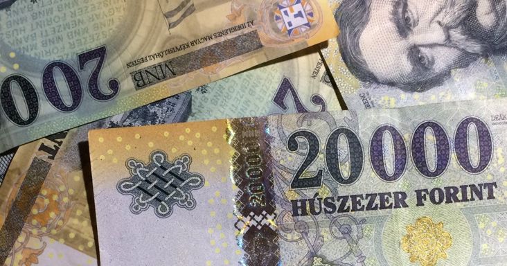 Eladta milliárdos üzletrészeit Balásy Gyula