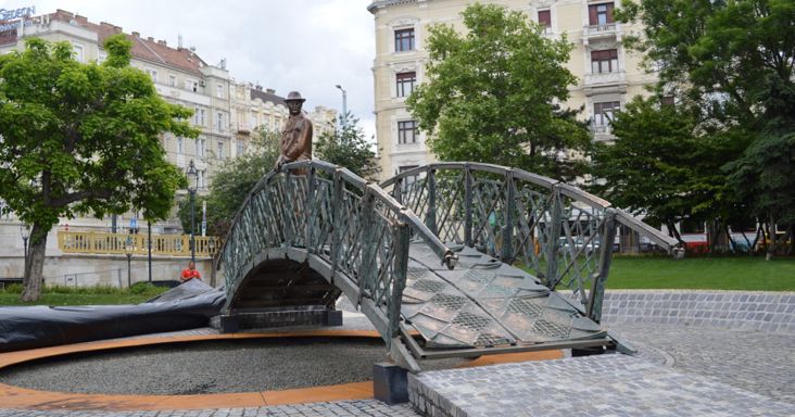 Nagy Imre miatt ment temetőbe Orbán Viktor, de másról is szó volt Párizsban