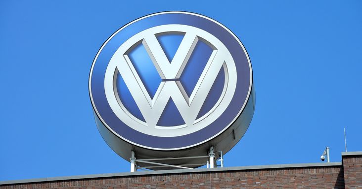 A Volkswagen 2030-ig befagyaszthatja a béreket