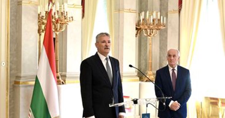 Bemutatta új jelöltjét az államfő, Trump le akarja váltatni Zelenszkijt – Newscast