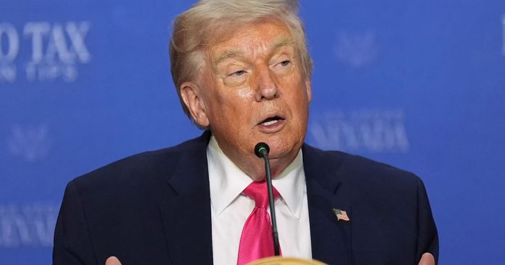 Trump lázálmában Ukrajna elvesztette az óceánjait, Zelenszkij pedig nem akar békét