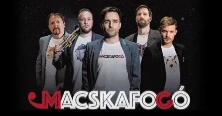 Negyven éve hódít a Macskafogó, ma már színházban is siker