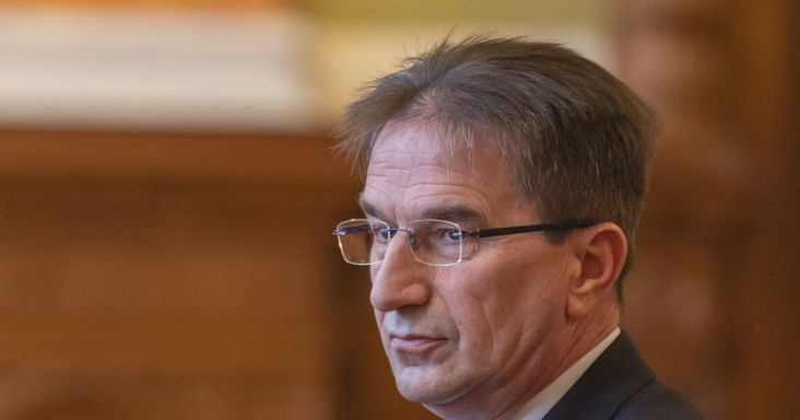 Zavartalanul praktizálhat tovább Völner Pál, elévülés miatt megszüntették a fegyelmi eljárást