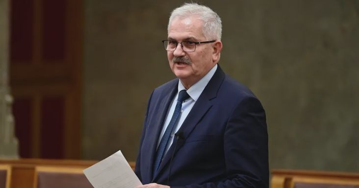 Gyanúsítottként hallgatták ki Simon Miklós volt fideszes képviselőt