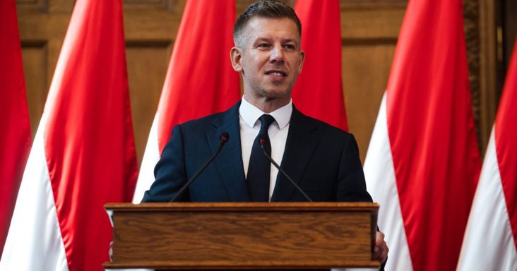 Népszerűségi verseny: Magyar előnye rekordmagas Orbánnal szemben