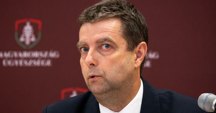 Jelentkezett a volt főügyész, soron kívül a végrehajtási visszaéléseket feltáró vizsgálóbizottság elé idézik