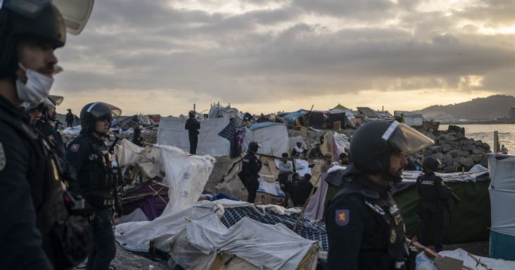 Felsejlett a fegyveres konfliktus rémképe a NATO-országban: van egy Oroszországnál is nagyobb fenyegetés