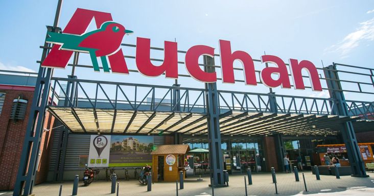 Zsugorodásnak indultak az Auchan boltjai, egy magyar vállalat áll a háttérben: a lengyel példa mutatja, mi következik nálunk is? A Tesco már megcsinálta