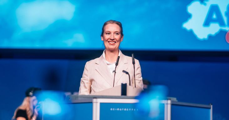 Feltörték az AfD emailjeit, pártfinanszírozási botrány is lehet belőle