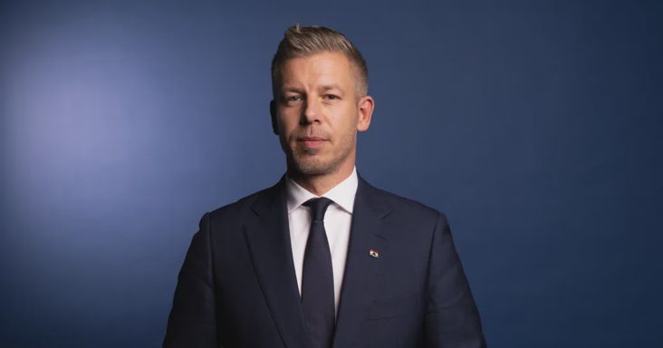 Magyar Péter: A rezsicsökkentés megtartásában nem, a családtámogatások kérdésében viszont nagy vita volt a kormányban