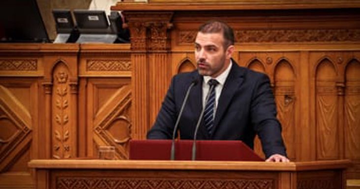 Tárkányi Zsolt éles hangvételű posztban bírálta a Tisza államtitkárát, akiről néhány perc múlva kiderült, hogy lemondott
