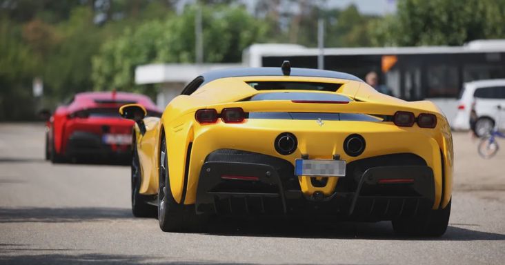 Hídpillérnek csapódott a 830 lóerős Ferrari, illegális verseny gyanúja is felmerült – fotók a roncsról
