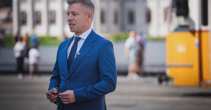 Nyertesek és vesztesek: a legfontosabb számok Magyar Péterék első költségvetéséből