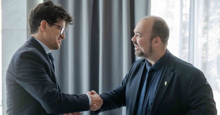 A piaci ár duplájáért bérlik Velkey György zuglói irodáját, az önkormányzat járhat jól a végén