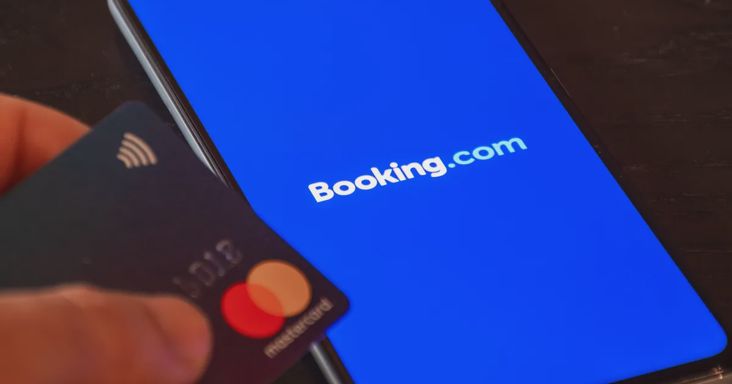 Sok magyar itt foglal szállást – csalások miatt indult vizsgálat a Booking.com ellen
