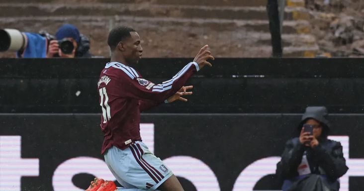 Oda a Manchester City veretlensége, az Aston Villától kaptak ki