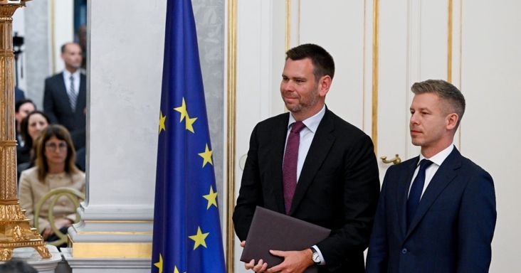 Vitézy a legnépszerűbb, még a főnökét is beelőzte, míg Orbán a lista végén – és mindig hasít a Tisza, de már…