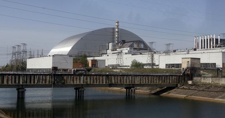 Baj van Csernobilban, megrongálódott az atomerőművet védő szarkofág – Adománygyűjtés a helyreállításhoz