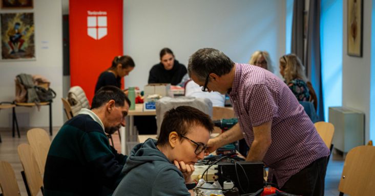 Hamarosan jöhet az 50 ezer forintos háztartásigép-támogatás: mindenki jogosult, akinek elromlik a mosogépe, kazánja, telefonja?
