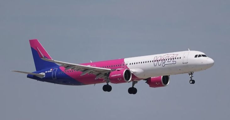 Eszméletét vesztette a Wizz Air egyik pilótája, azonnal lépnie kellett a kapitánynak