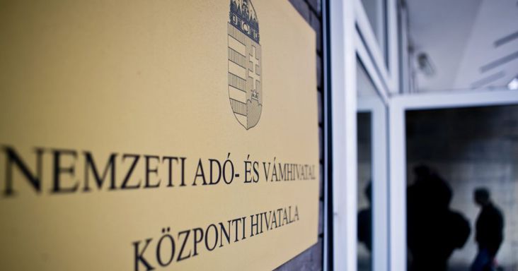 Újabb változásokat jelentett be a NAV: minden EU-n kívülről érkező, netes csomagrendelést érint